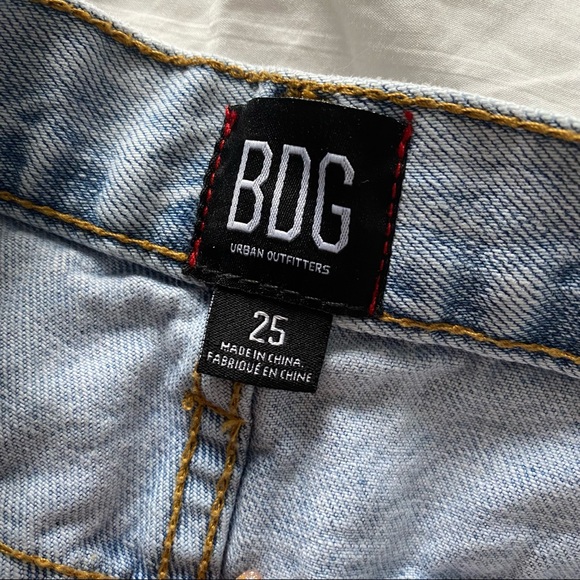 Urban Outfitters BDG Frayed Denim Shorts - Picture 6 of 6